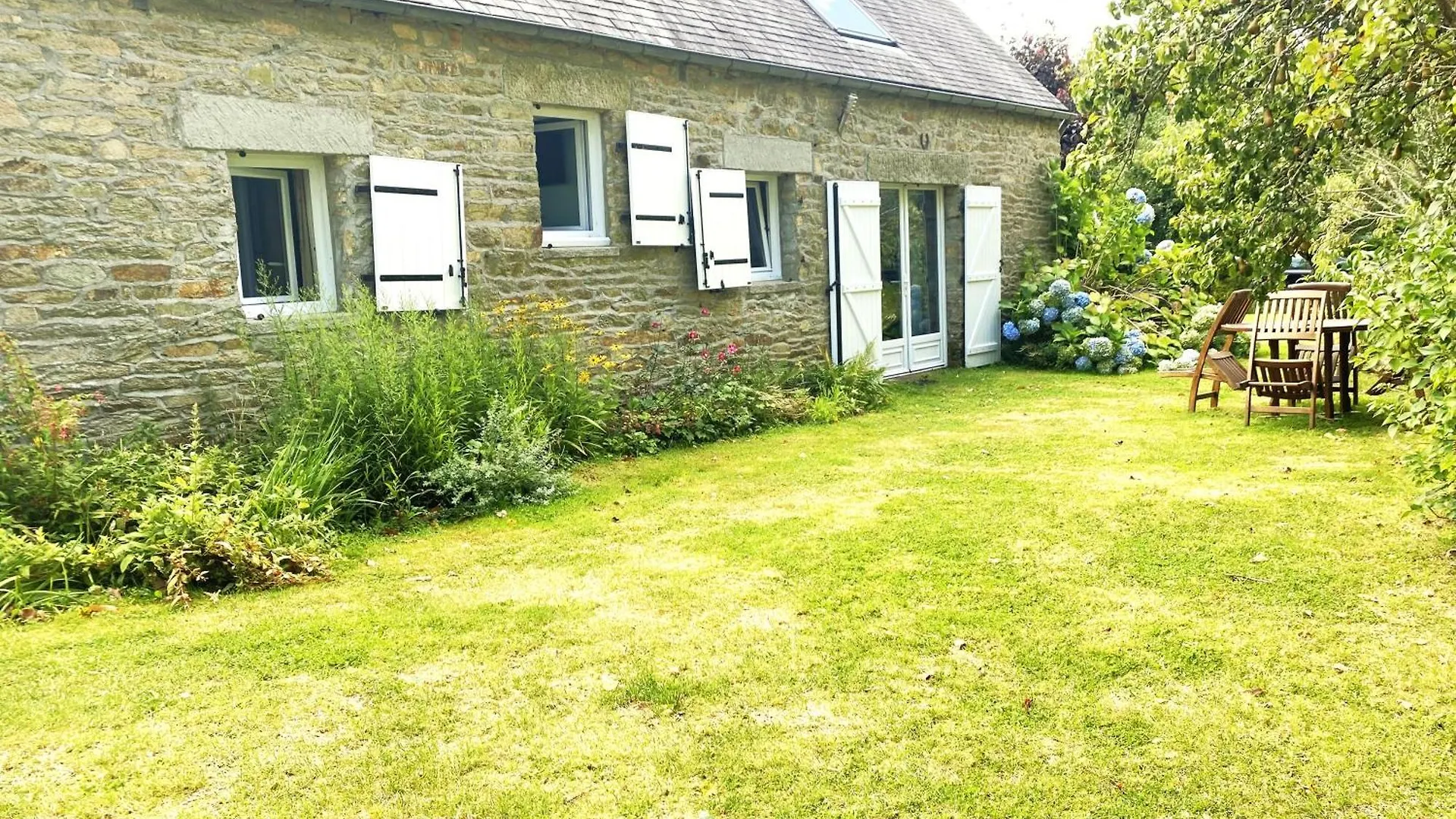 Sue'S Cottages Pleuven Дом отдыха