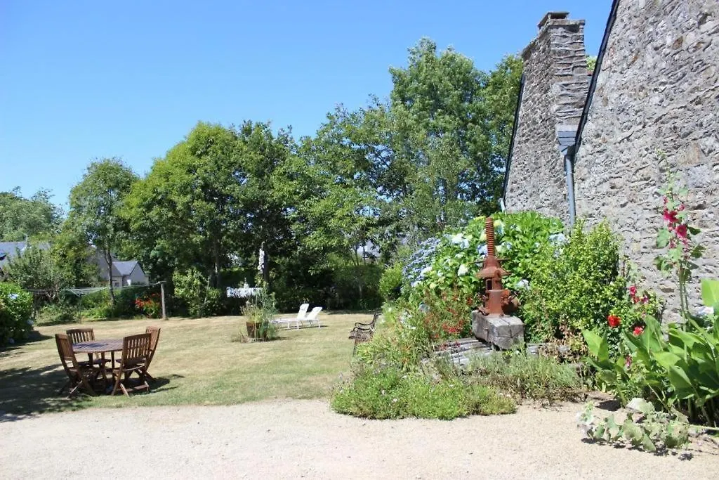 Sue'S Cottages Pleuven Дом отдыха